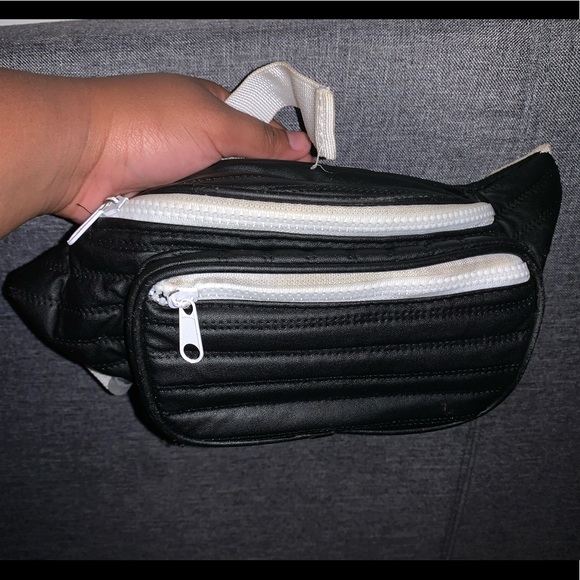 Fanny packs - Picture 3 of 3